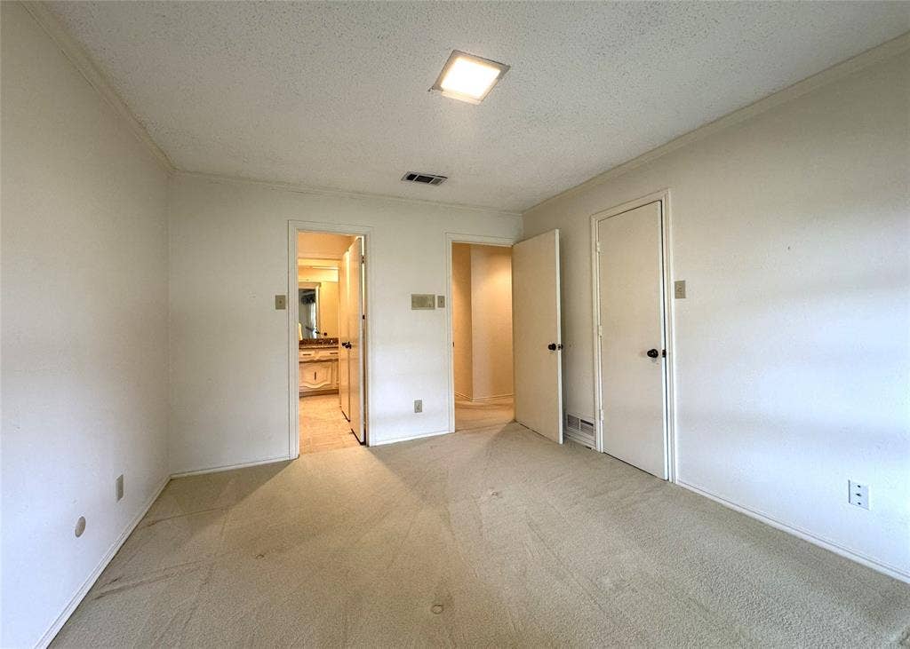 4220 Brooktree Lane, Dallas, TX 75287 4220 Brooktree Lane, Dallas, TX 75287