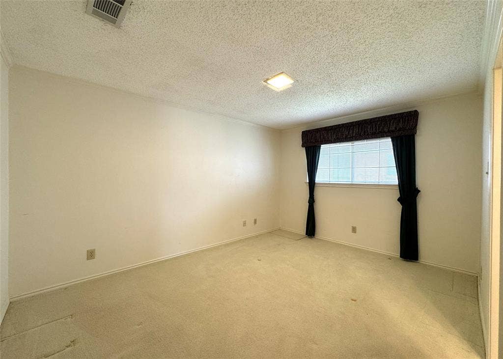 4220 Brooktree Lane, Dallas, TX 75287 4220 Brooktree Lane, Dallas, TX 75287