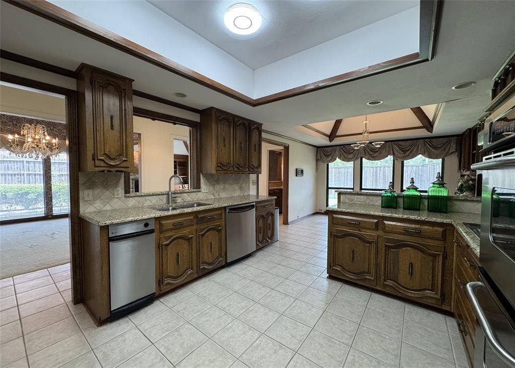4220 Brooktree Lane, Dallas, TX 75287 4220 Brooktree Lane, Dallas, TX 75287