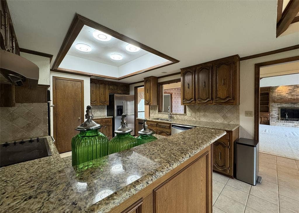 4220 Brooktree Lane, Dallas, TX 75287 4220 Brooktree Lane, Dallas, TX 75287