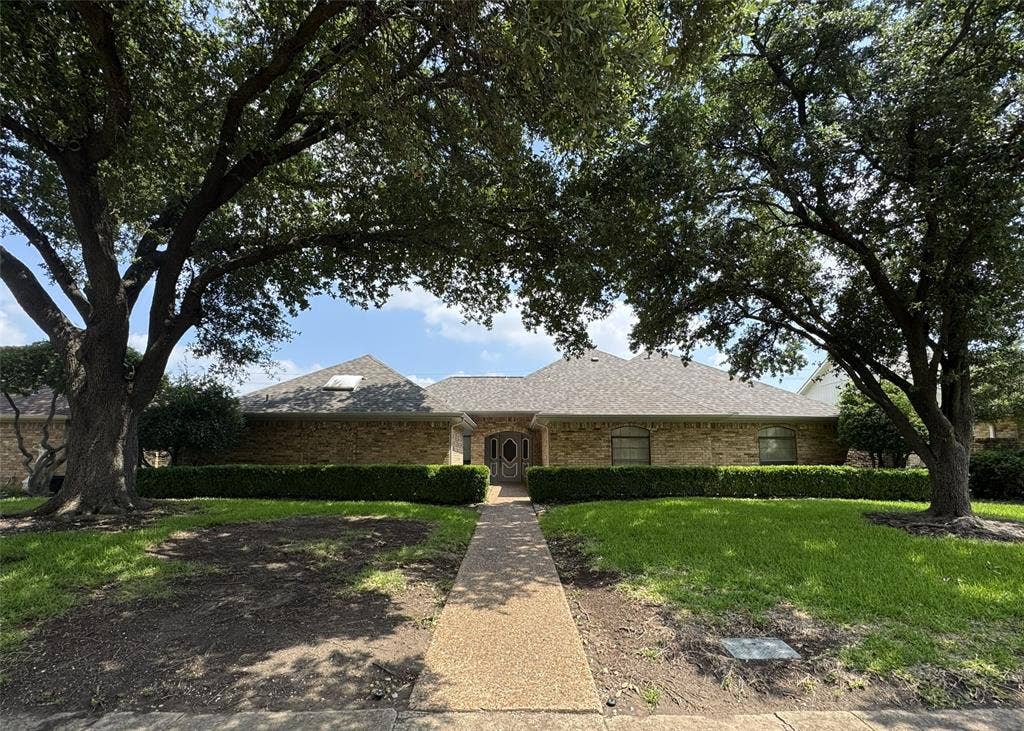 4220 Brooktree Lane, Dallas, TX 75287 4220 Brooktree Lane, Dallas, TX 75287