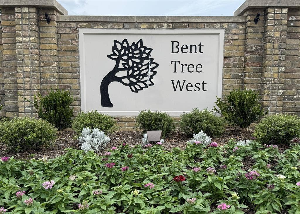 4220 Brooktree Lane, Dallas, TX 75287 4220 Brooktree Lane, Dallas, TX 75287