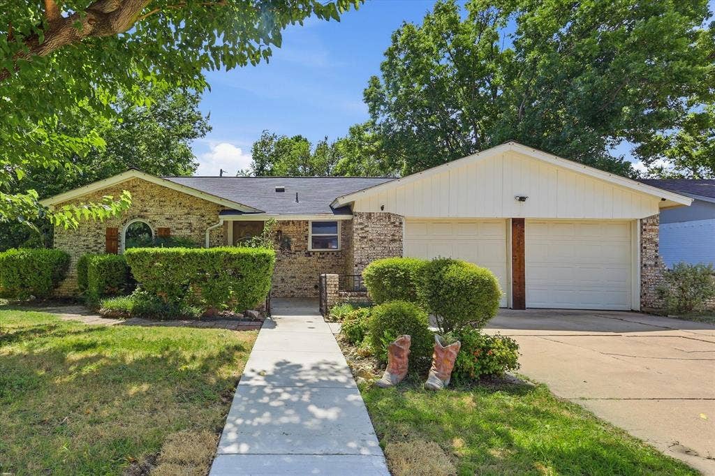 6609 Emily Drive, Watauga, TX 76148 6609 Emily Drive, Watauga, TX 76148