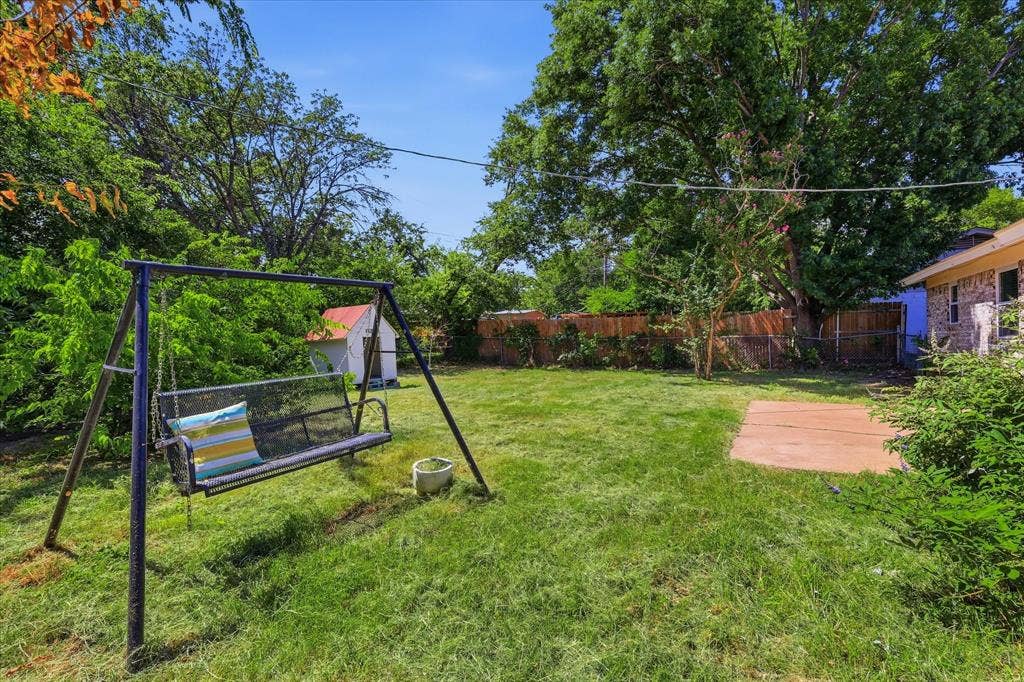 6609 Emily Drive, Watauga, TX 76148 6609 Emily Drive, Watauga, TX 76148