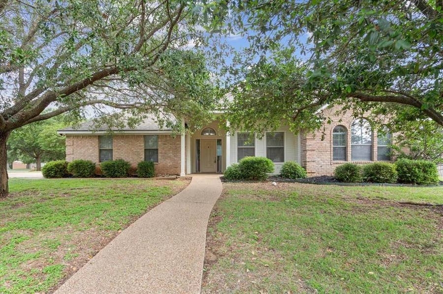 Property photo for 10136 Aragon Drive, Waco, TX