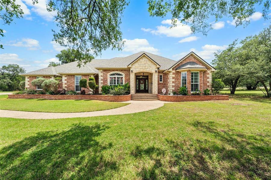 Property photo for 175 Winding Trail, Crawford, TX