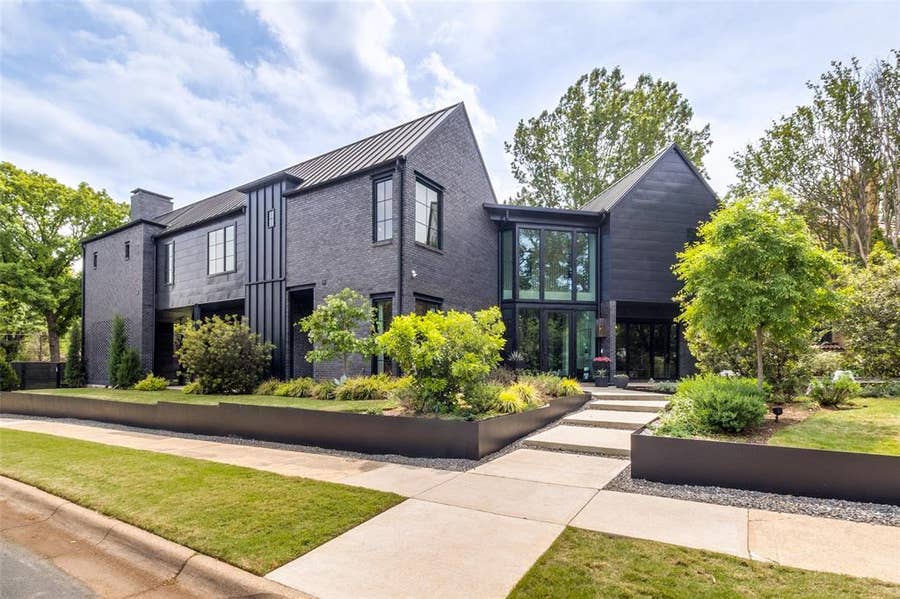 Property photo for 7122 Lakewood Boulevard, Dallas, TX