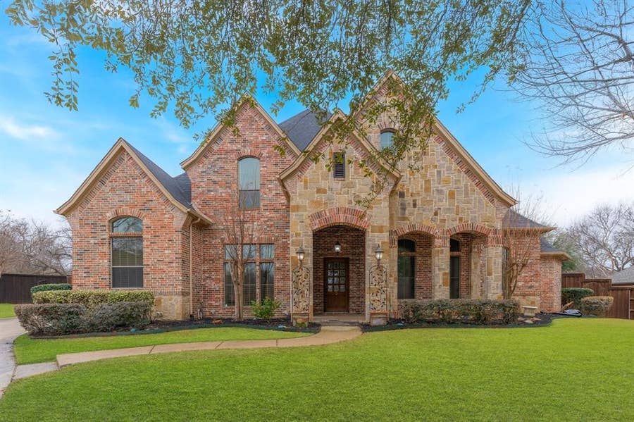 Property photo for 109 Meadowlands Drive, Denton, TX