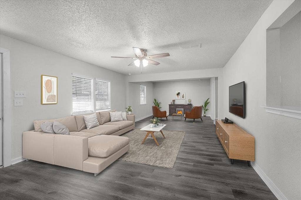 643 E Columbia Drive, Azle, TX 76020 643 E Columbia Drive, Azle, TX 76020