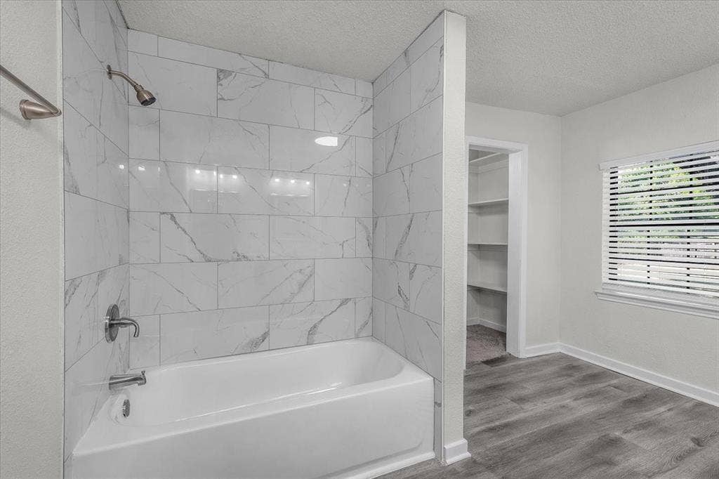 643 E Columbia Drive, Azle, TX 76020 643 E Columbia Drive, Azle, TX 76020