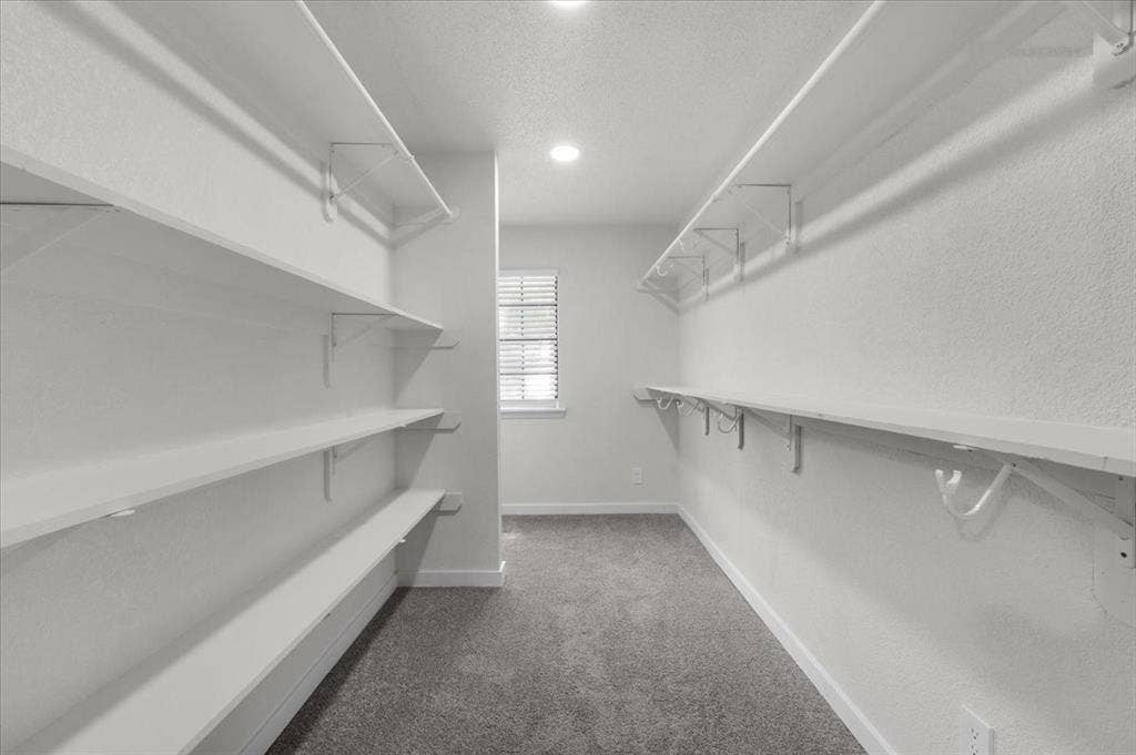 643 E Columbia Drive, Azle, TX 76020 643 E Columbia Drive, Azle, TX 76020