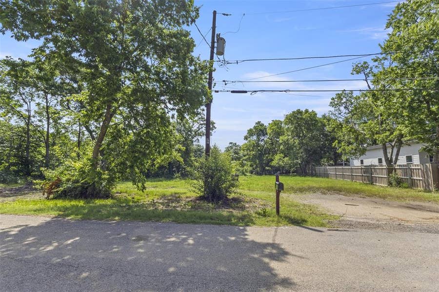 Property photo for 2164 Coldbrook Lane, Dallas, TX