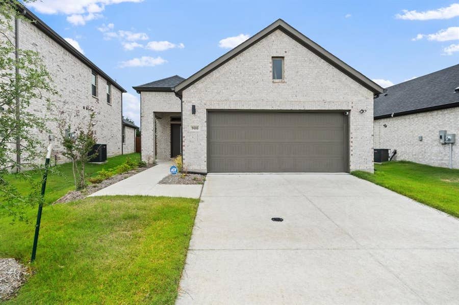 Property photo for 900 Pine Beach Drive, Princeton, TX