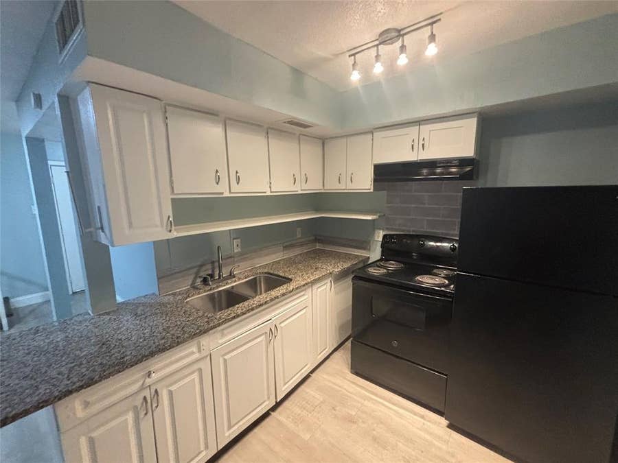 Property photo for 301 Rolston Road, #305-101, Irving, TX