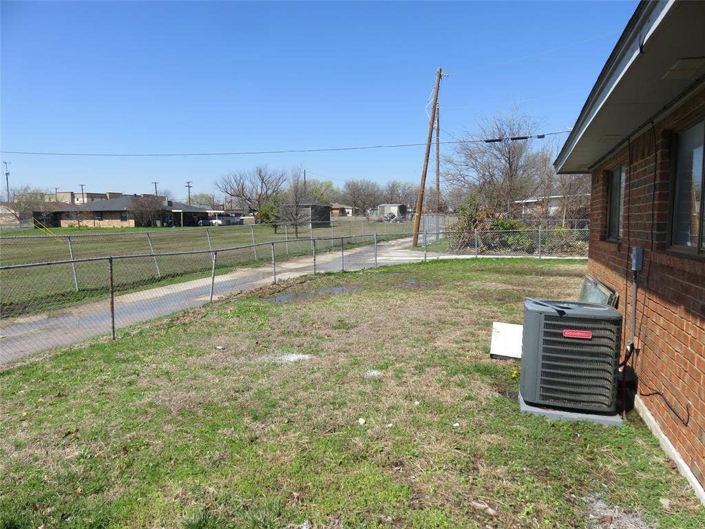 3903/3901 William Street, Sachse, TX 75048 3903/3901 William Street, Sachse, TX 75048