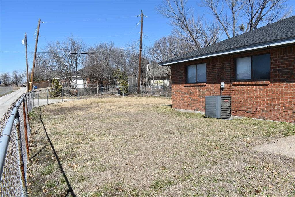 3903/3901 William Street, Sachse, TX 75048 3903/3901 William Street, Sachse, TX 75048