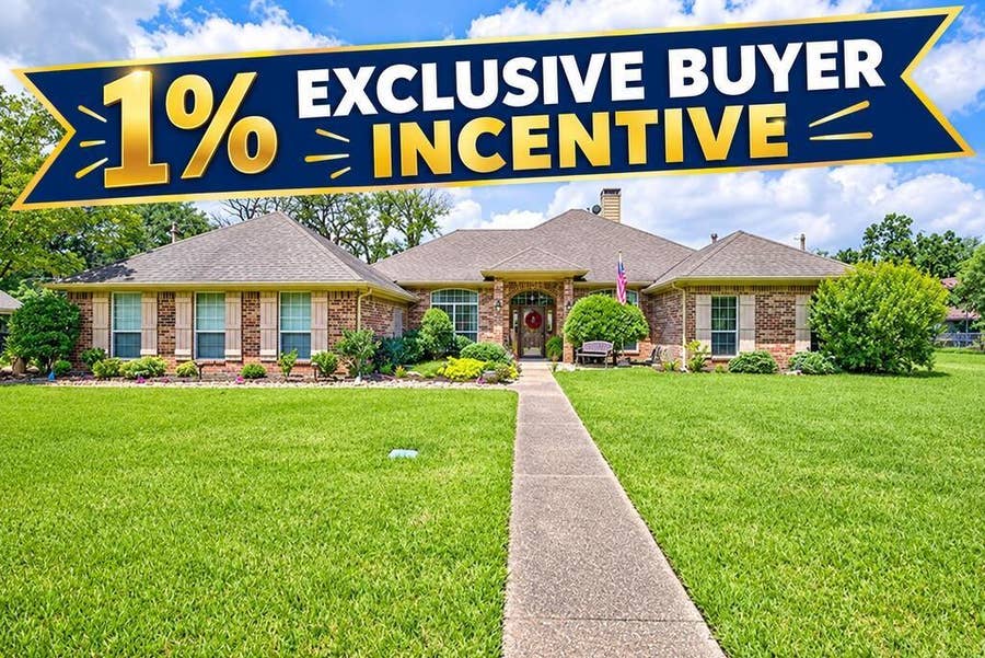 Property photo for 111 Trailwood Road, Enchanted Oaks, TX