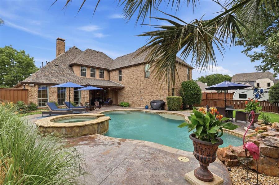 Property photo for 5832 Creek Crossing Lane, Sachse, TX