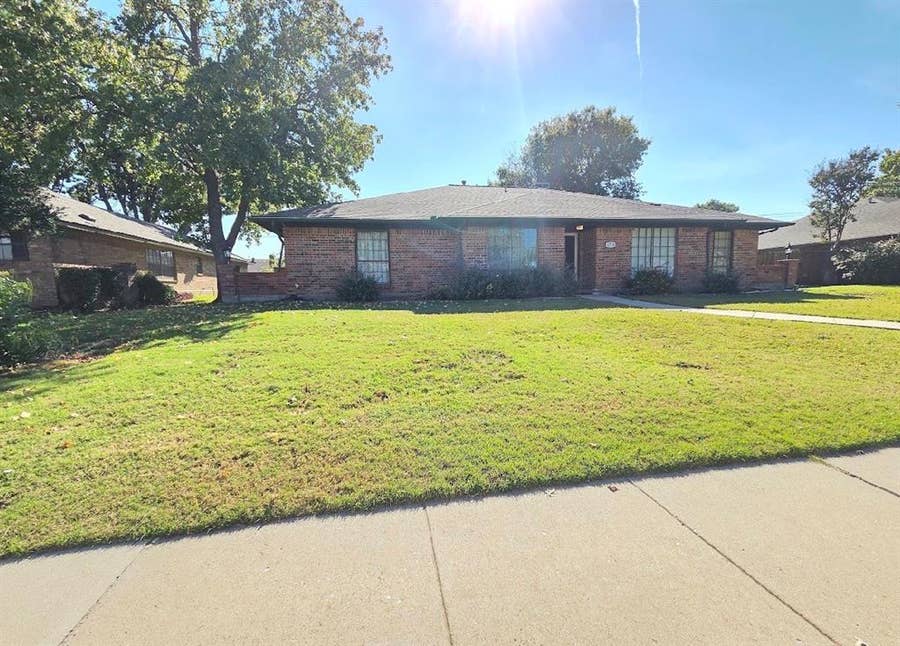 Property photo for 2720 Crow Valley Trail, Plano, TX