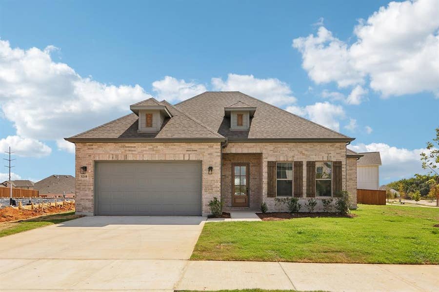 Property photo for 3210 Majesty Lane, Denton, TX
