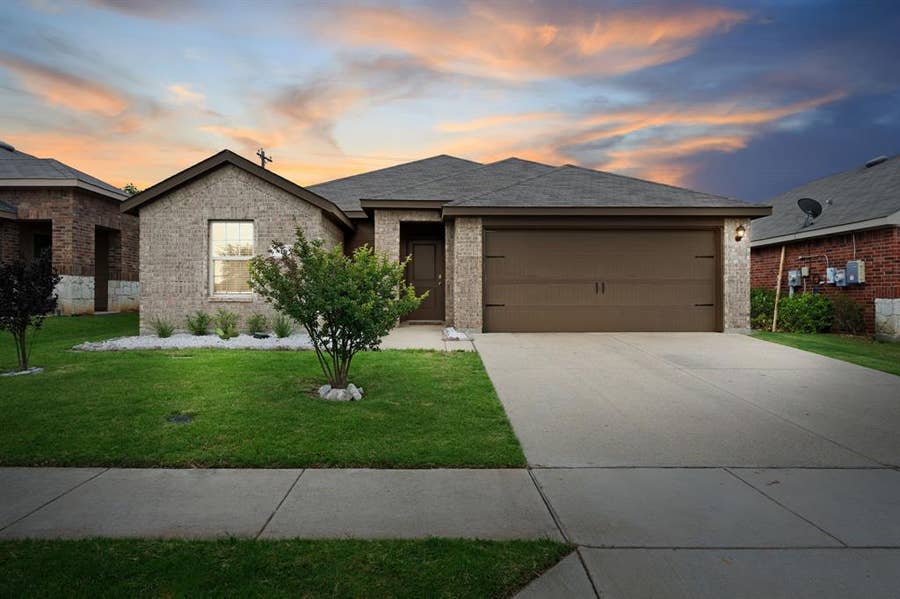 Property photo for 816 Willow Lane, Royse City, TX