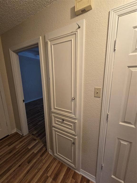 9 Marvin Gardens, Midlothian, TX 76065 Dirty clothes hamper and towel/sheet storage