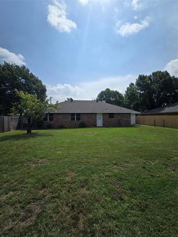 9 Marvin Gardens, Midlothian, TX 76065 9 Marvin Gardens, Midlothian, TX 76065