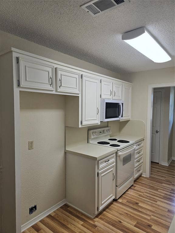 9 Marvin Gardens, Midlothian, TX 76065 9 Marvin Gardens, Midlothian, TX 76065
