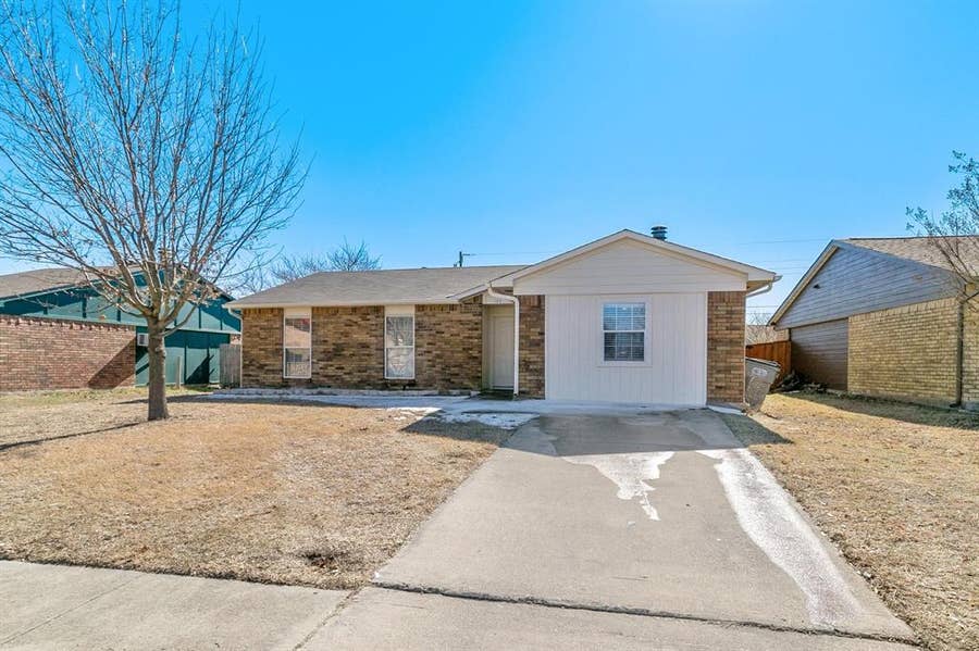 Property photo for 746 Leading Lane, Allen, TX