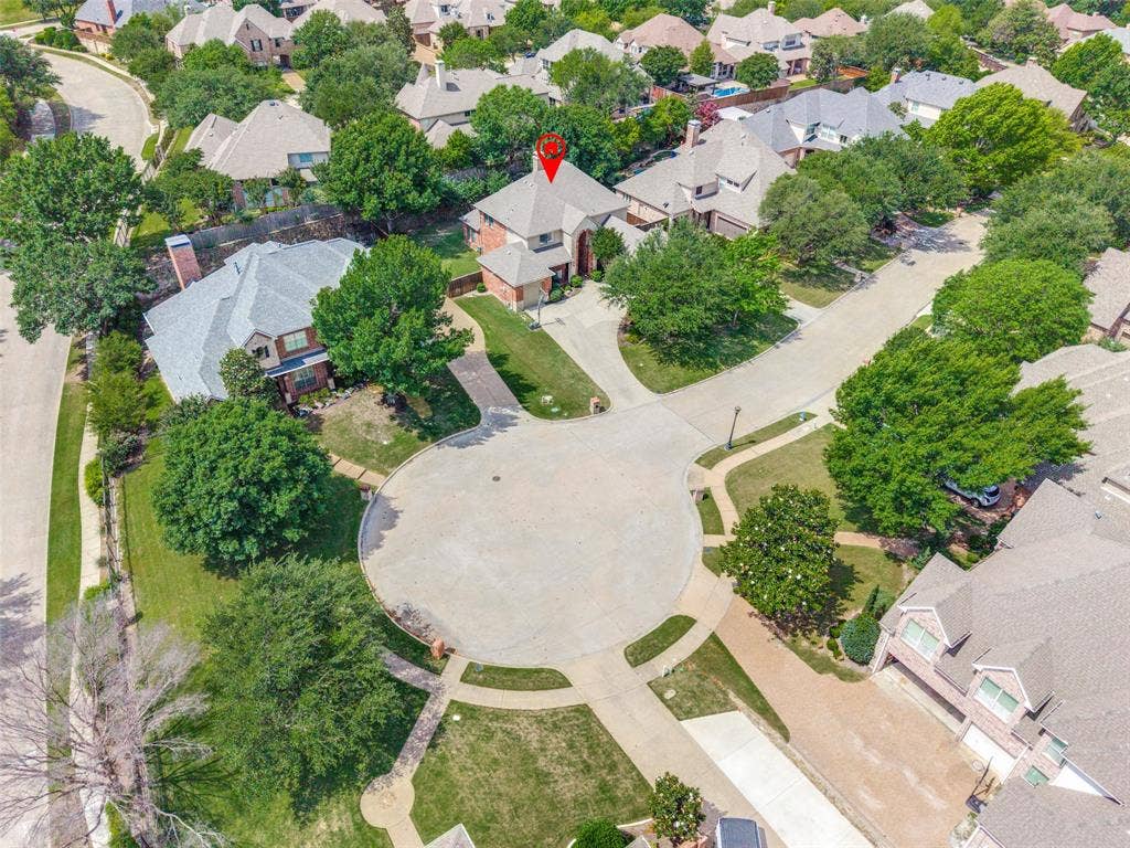 4305 Loch Haven Court, McKinney, TX 75072 Property situated on a large quiet cul-de-sac with mature trees and a manicured lawn