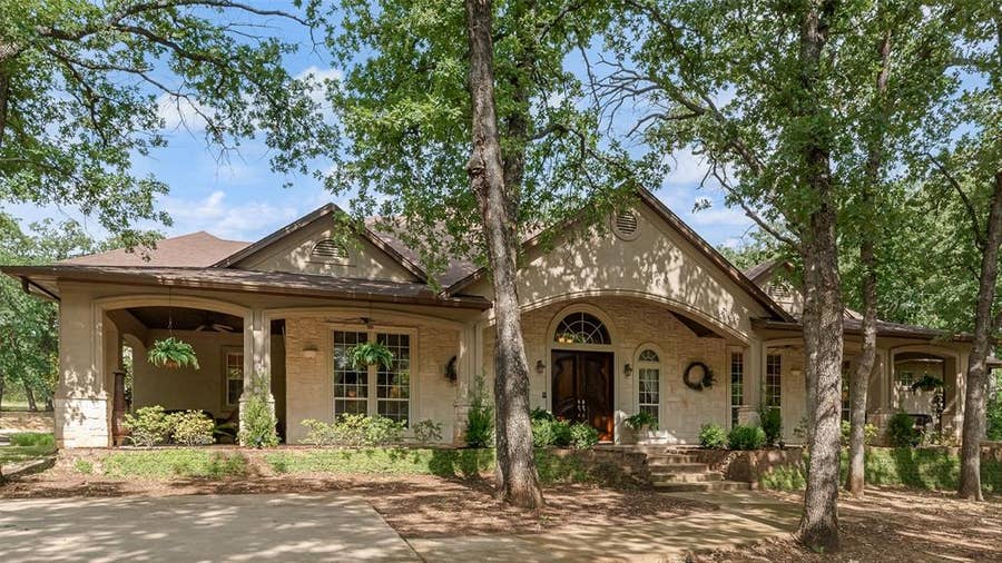 Property photo for 115 River Run Drive, Azle, TX