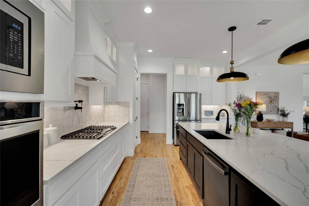 3011 Wesley Street, Midlothian, TX 76065 3011 Wesley Street, Midlothian, TX 76065