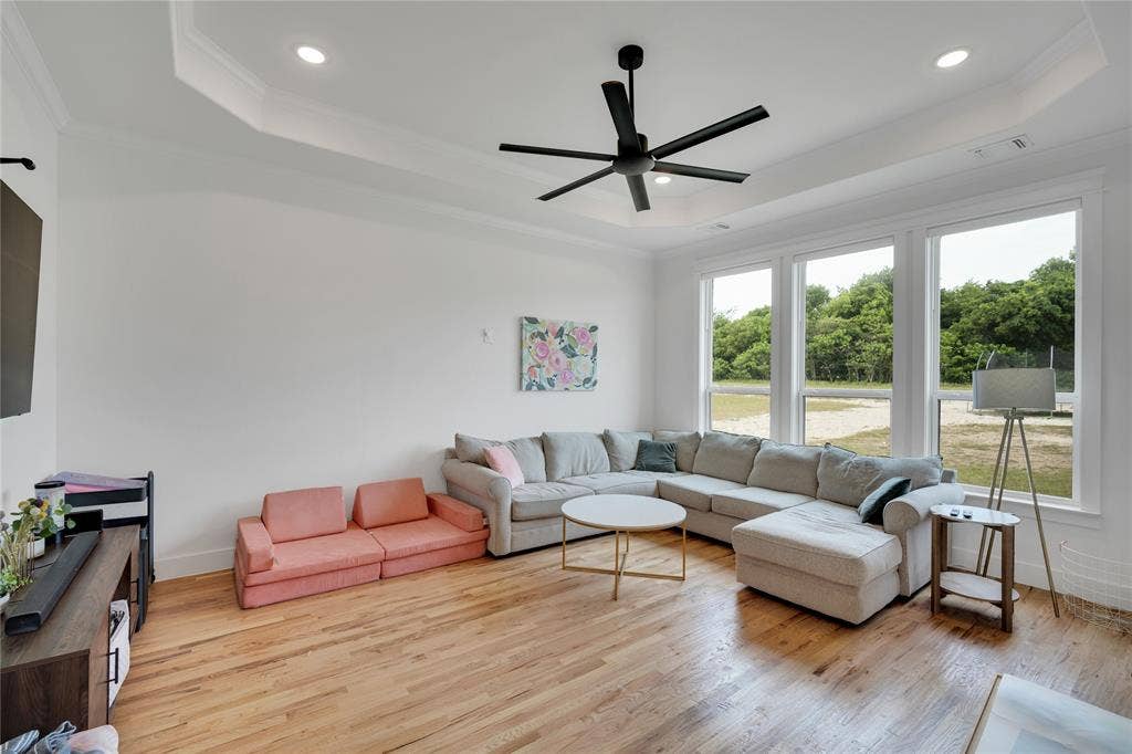 3011 Wesley Street, Midlothian, TX 76065 3011 Wesley Street, Midlothian, TX 76065