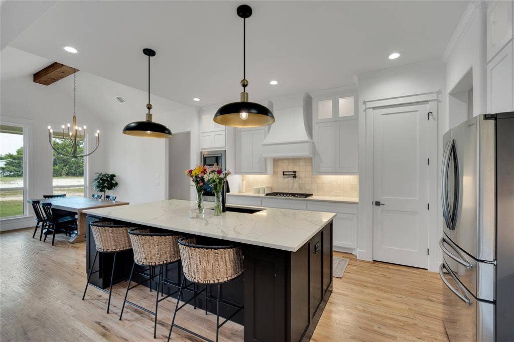 3011 Wesley Street, Midlothian, TX 76065 3011 Wesley Street, Midlothian, TX 76065