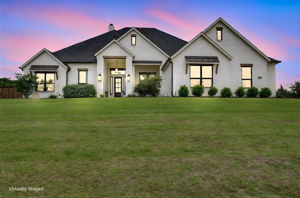 3011 Wesley Street, Midlothian, TX 76065 3011 Wesley Street, Midlothian, TX 76065
