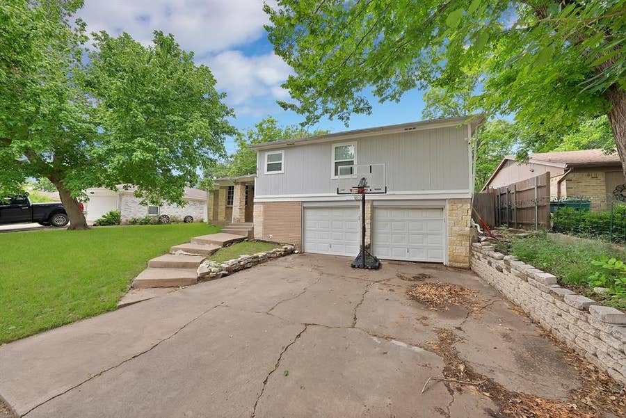 Property photo for 2904 Raton Drive, Fort Worth, TX