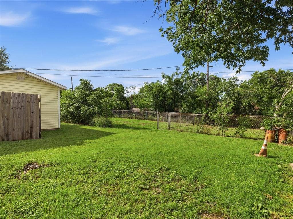 5113 Flagstone Drive, Sansom Park, TX 76114 5113 Flagstone Drive, Sansom Park, TX 76114