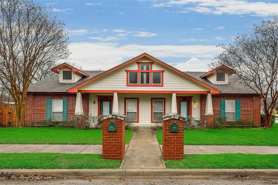 Property photo for 300 E Main Street, Lancaster, TX
