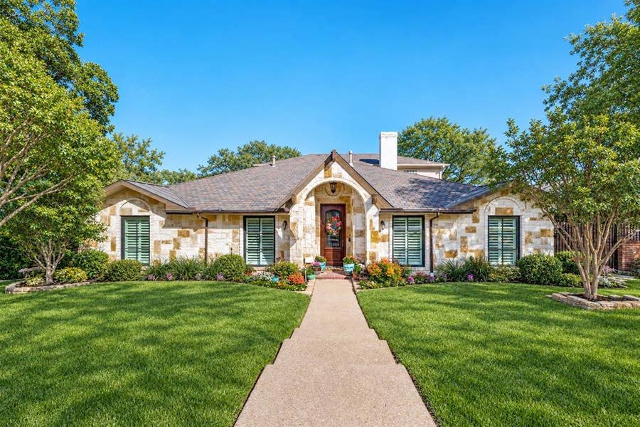 Property photo for 9159 Dunmore Drive, Dallas, TX