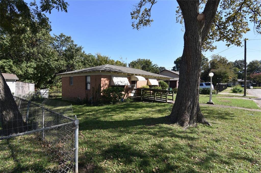 1202 Sunnyside Avenue, Cockrell Hill, TX 75211 1202 Sunnyside Avenue, Cockrell Hill, TX 75211