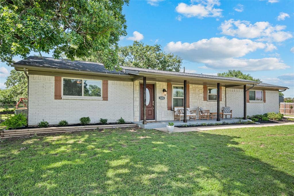 5656 Oak Haven Drive, Fort Worth, TX 76244 The front porch sets the tone right away, giving you a calm spot to sip coffee, wave at neighbors, and take in the quiet surroundings.