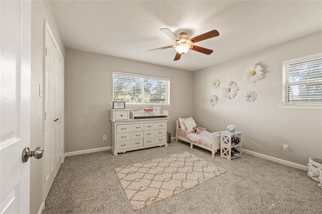 5656 Oak Haven Drive, Fort Worth, TX 76244 These extra bedrooms add the flexibility buyers love, whether that means sleeping space, office space, or a room just for storage and hobbies.