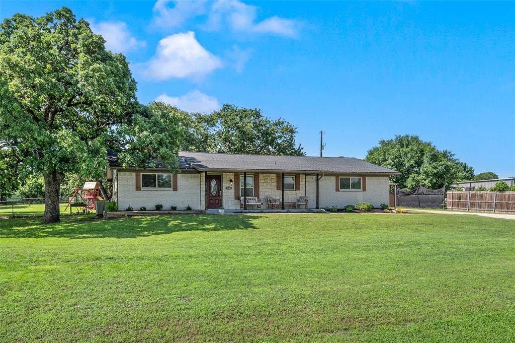 5656 Oak Haven Drive, Fort Worth, TX 76244 Quiet subdivision, very little traffic, and unrestricted land give this property a rare mix of peace, space, and possibility.