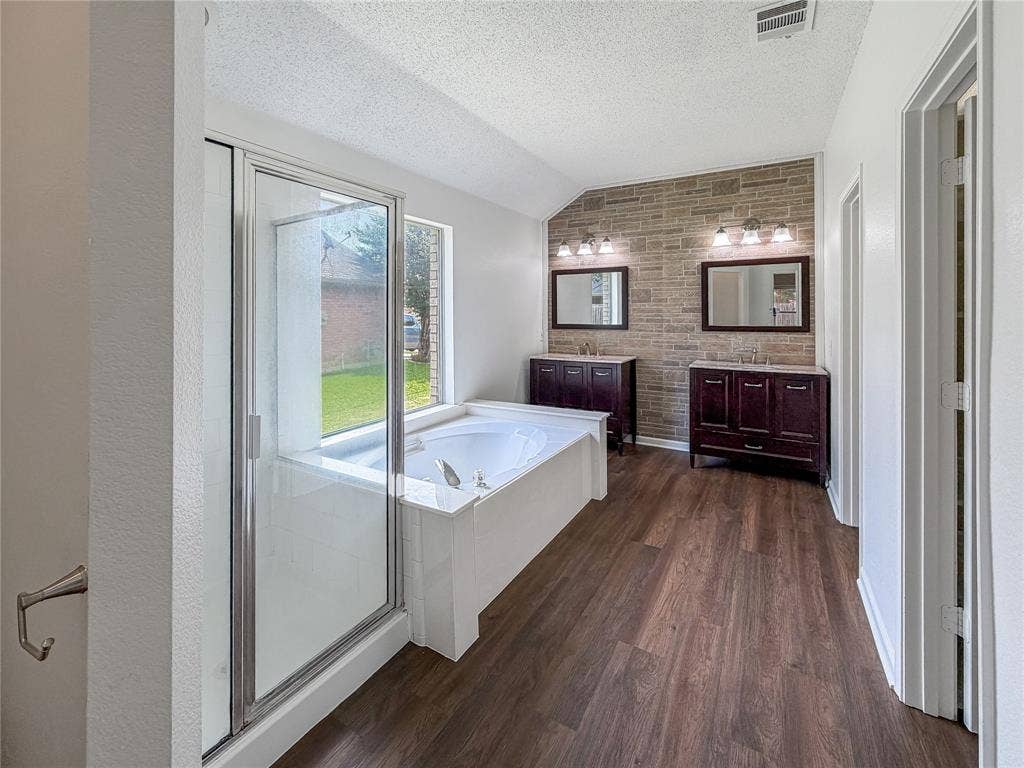 2516 Fairway View Drive, Burleson, TX 76028 2516 Fairway View Drive, Burleson, TX 76028