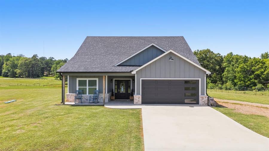 Property photo for 12754 Ridgeway Court, Winona, TX