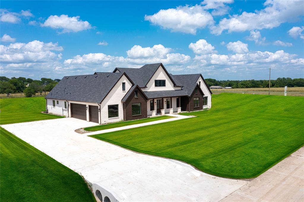 120 Olson Road, Waxahachie, TX 75167 120 Olson Road, Waxahachie, TX 75167