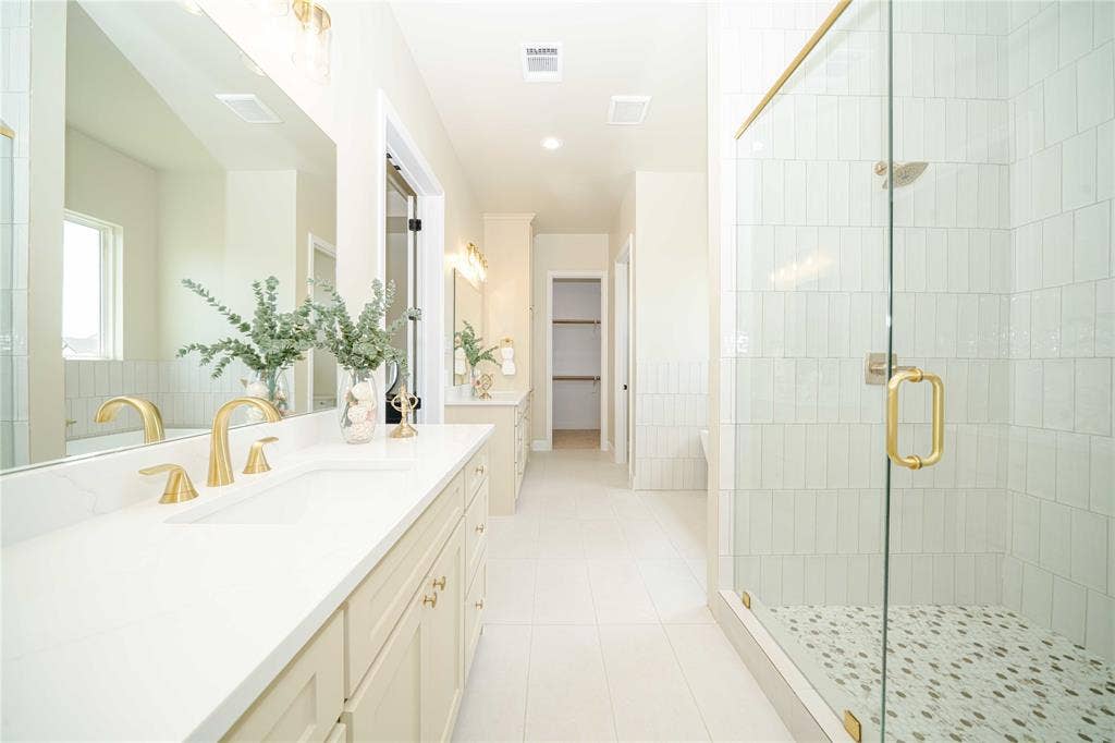 120 Olson Road, Waxahachie, TX 75167 120 Olson Road, Waxahachie, TX 75167