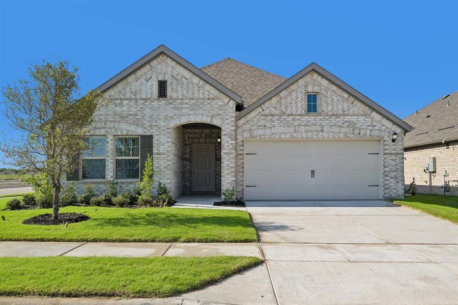 Property photo for 792 Grand Dale Drive, Lavon, TX