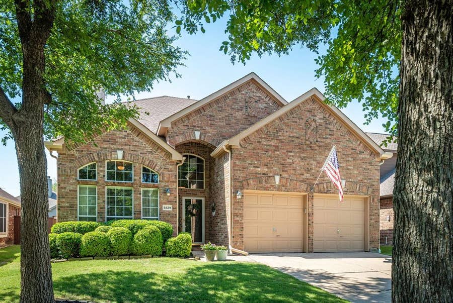 Property photo for 5529 Pebble Court, McKinney, TX