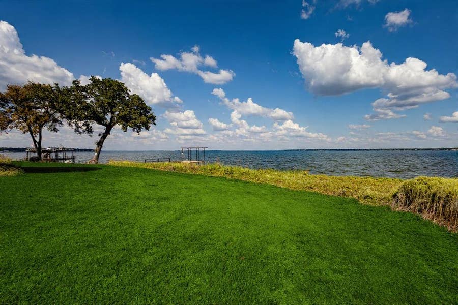 Property photo for 1344 E Cedar Creek Parkway, Seven Points, TX